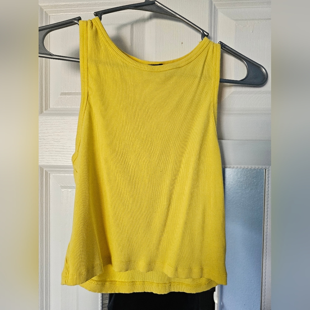 Cropped Tank Top